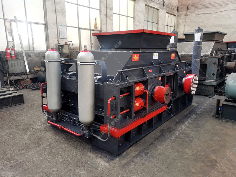 建筑用砂配置的液壓對輥制砂機多少錢一臺？