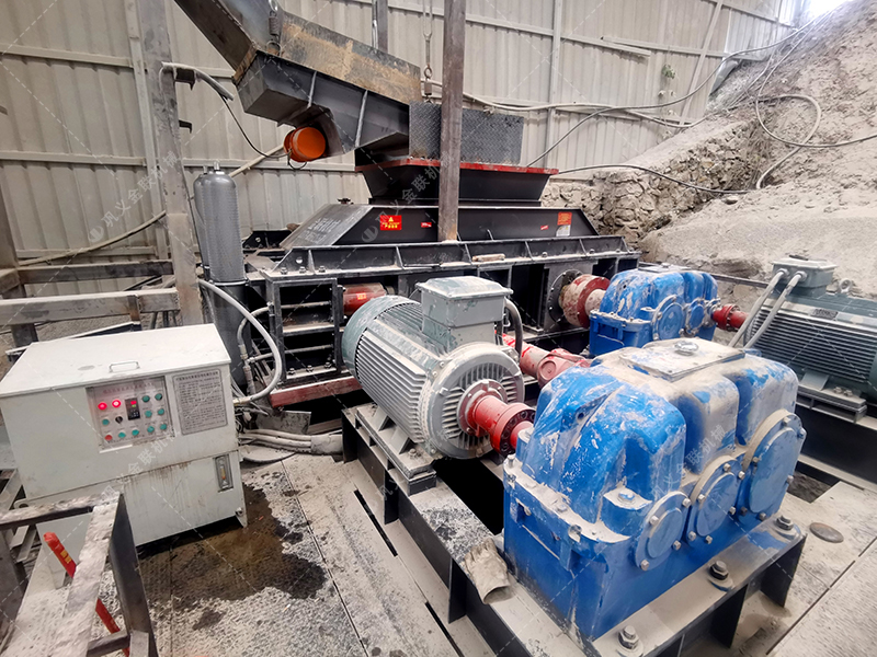 建筑用砂配置的液壓對輥制砂機多少錢一臺？