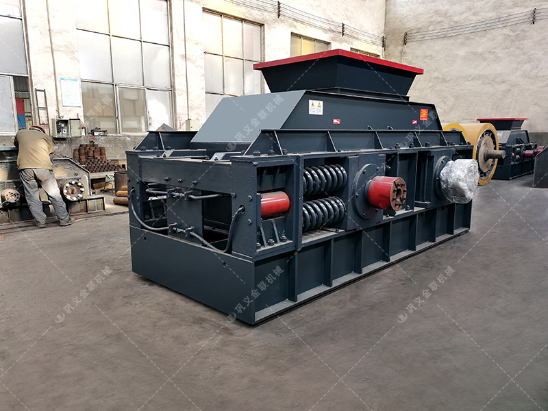 鵝卵石對輥破碎機介紹，為什么選擇金聯(lián)機械？