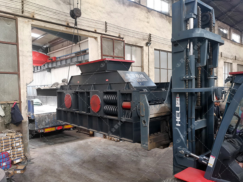 砂廠用1208型對輥破碎機制砂如何？廠家推薦