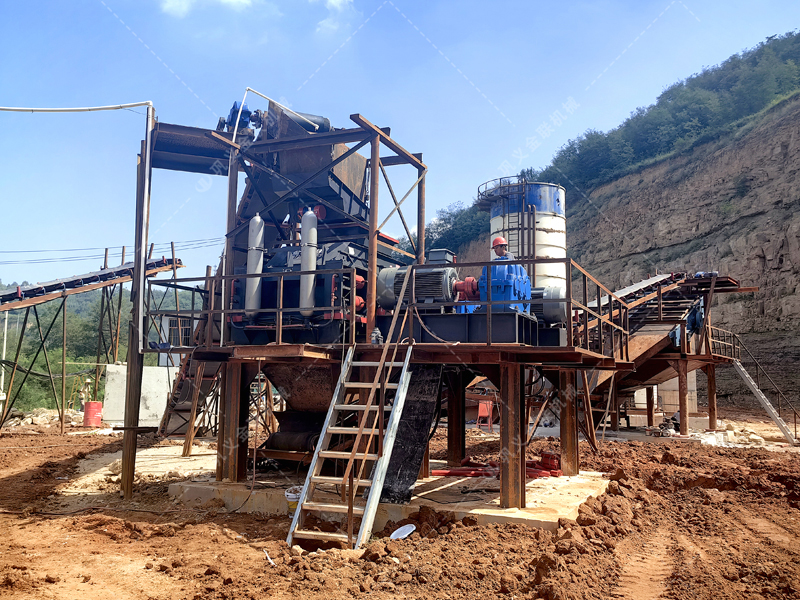 金聯(lián)機(jī)械生產(chǎn)的1510液壓對輥制砂機(jī)怎么樣？附現(xiàn)場案例