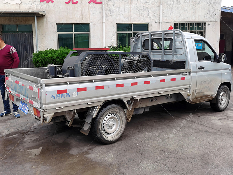 狼牙破碎機(jī)是什么設(shè)備？在哪些行業(yè)中有廣泛應(yīng)用？