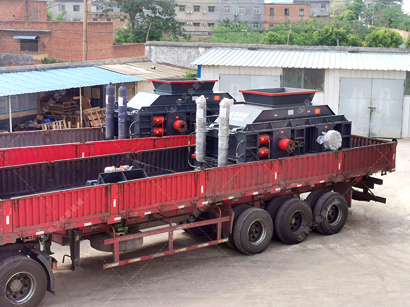 時(shí)產(chǎn)100噸和200噸的石灰石生產(chǎn)線，選擇的液壓對(duì)輥制砂機(jī)有何不同？